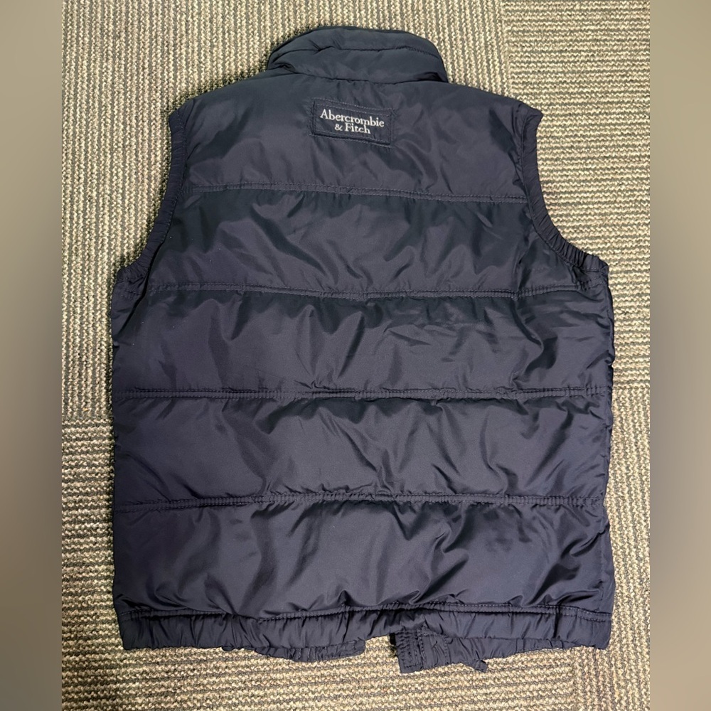 Abercrombie & Fitch Puffer Vest - Picture 3 of 6